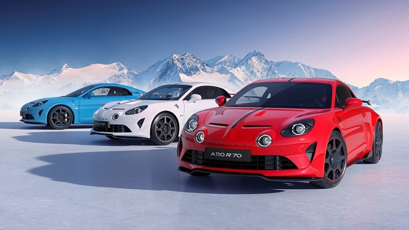 Бензиновый Alpine A110 вступает в последний год производства в новых версиях R 70 и GTS