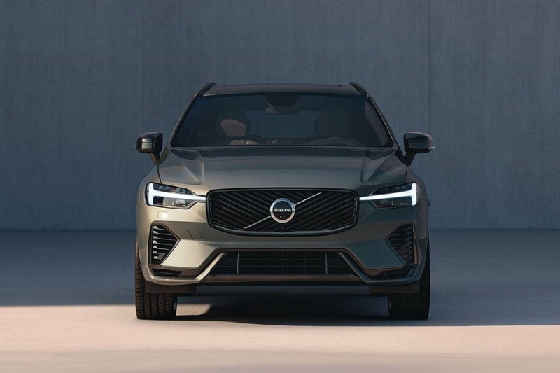 Бестселлер Volvo XC60 обновился в стиле старшего кроссовера Volvo XC90